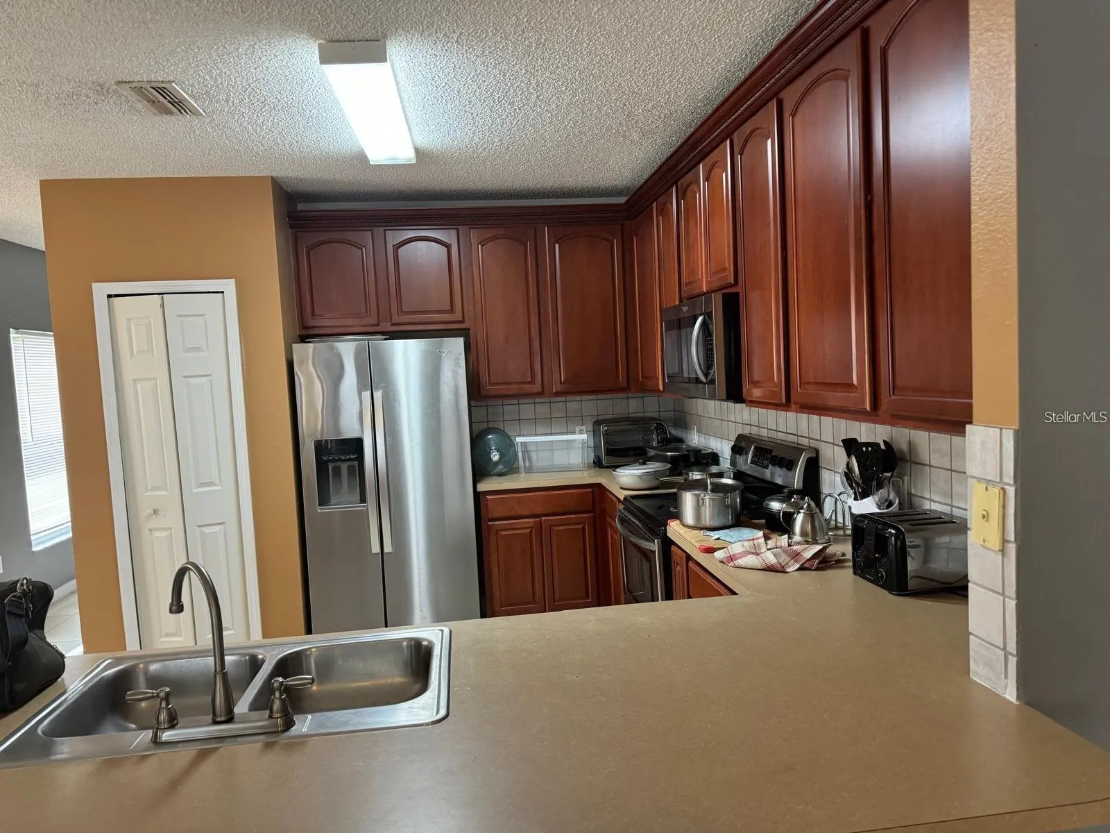 1403 KISSIMMEE CT