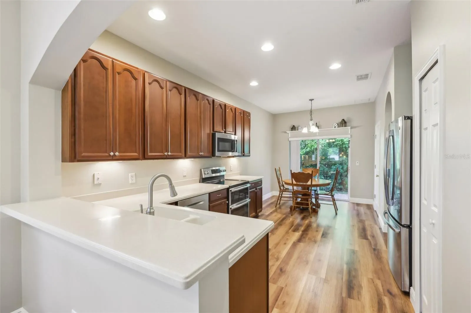 10404 PARK COMMONS DR
