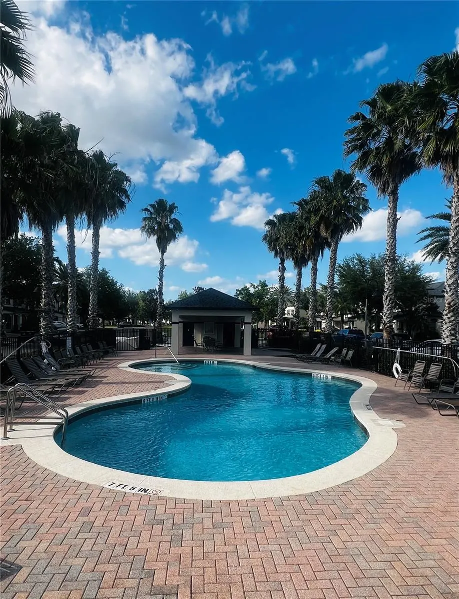 10404 PARK COMMONS DR