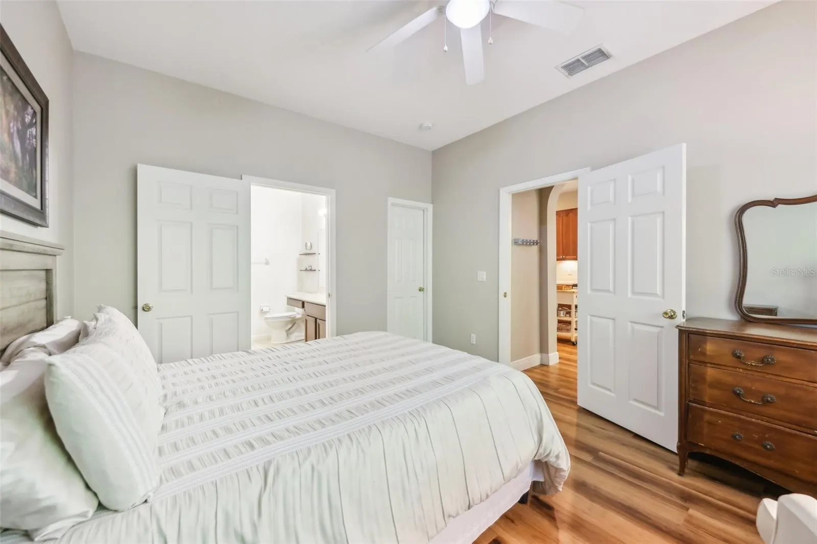 10404 PARK COMMONS DR
