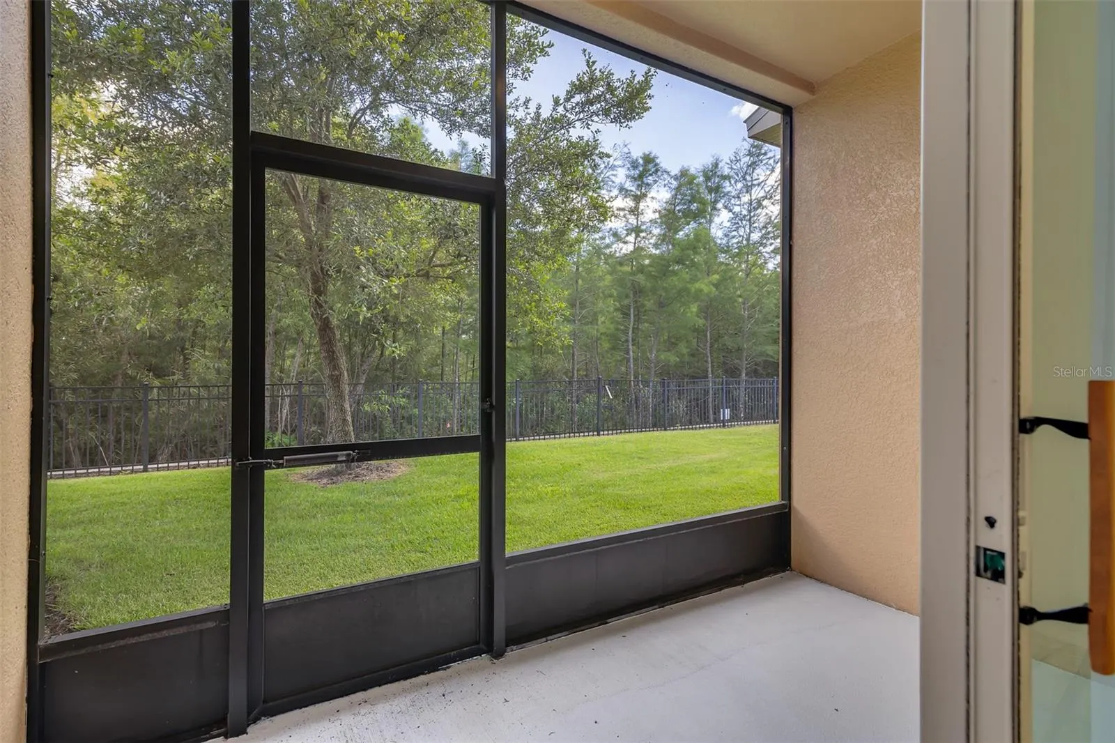3530 RODRICK CIR