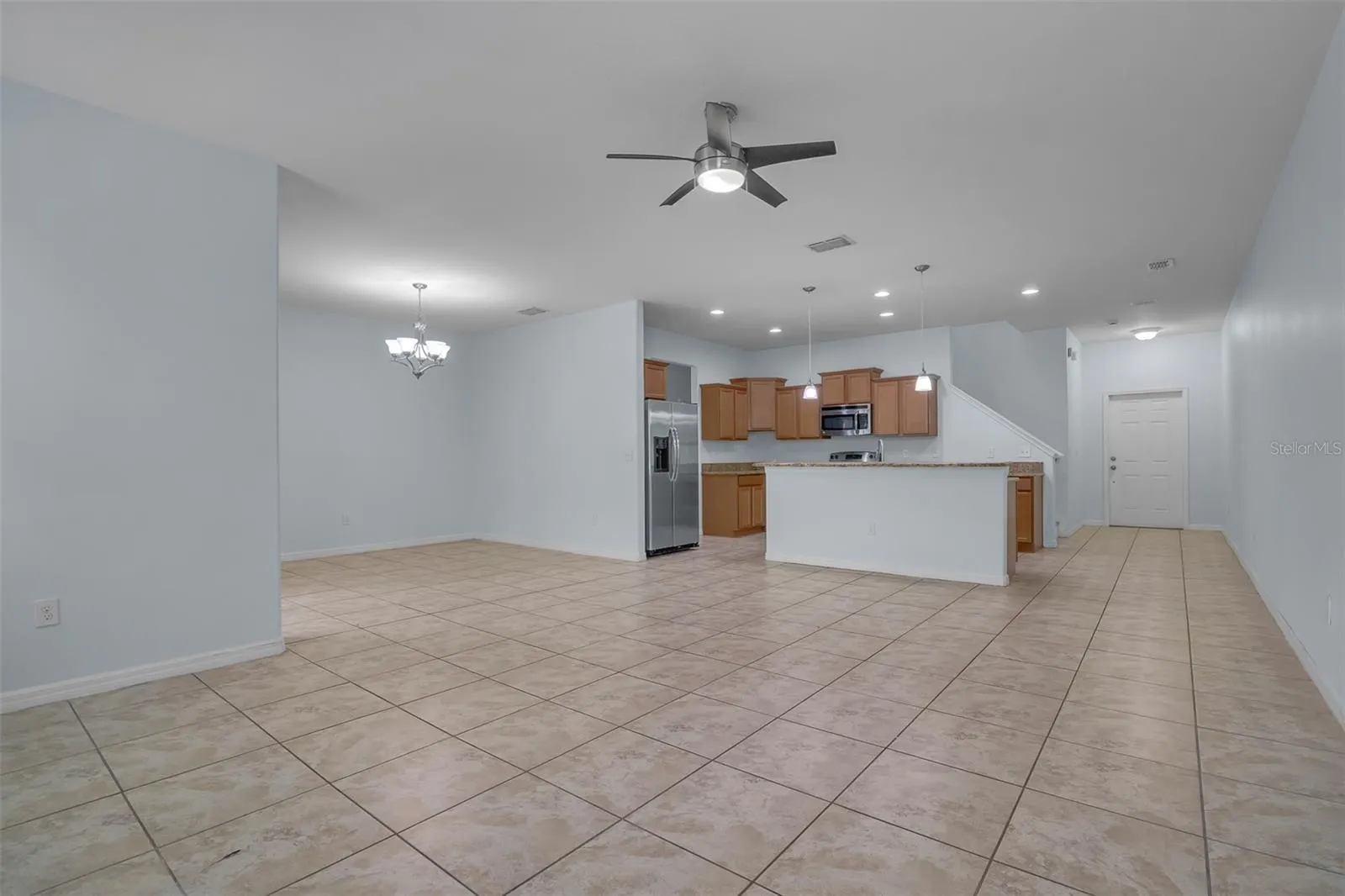 3530 RODRICK CIR