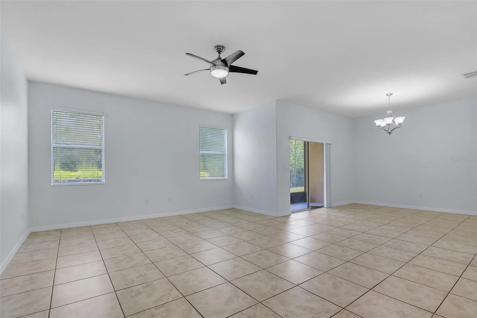 3530 RODRICK CIR