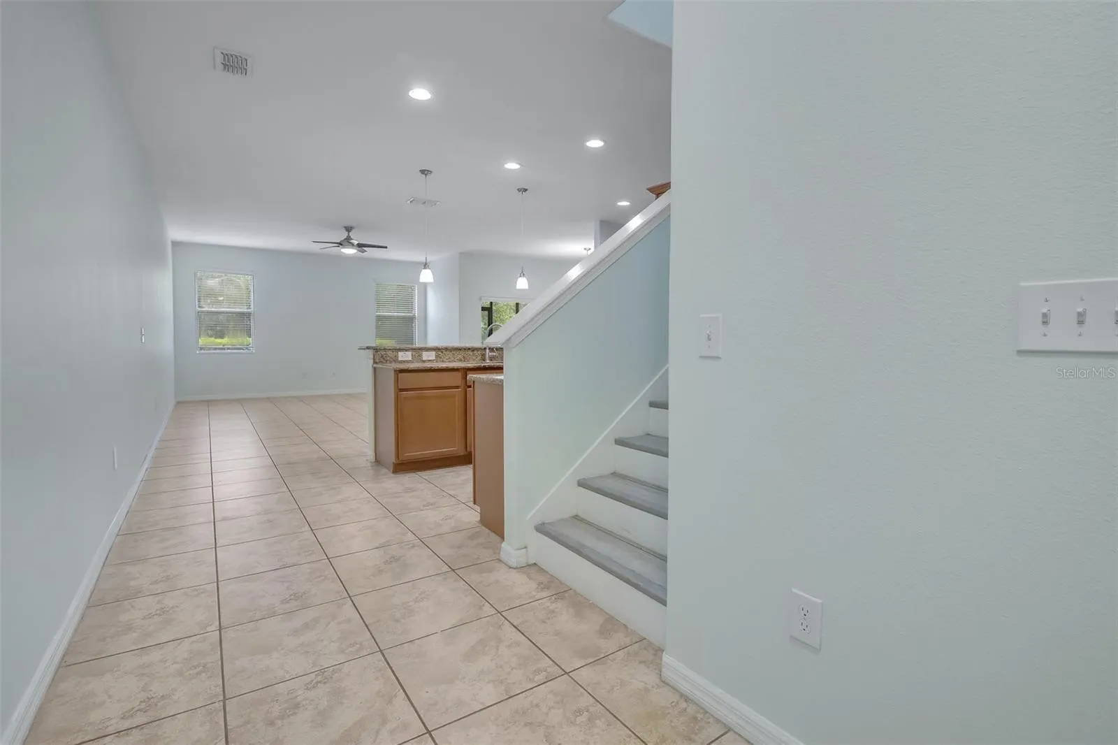 3530 RODRICK CIR