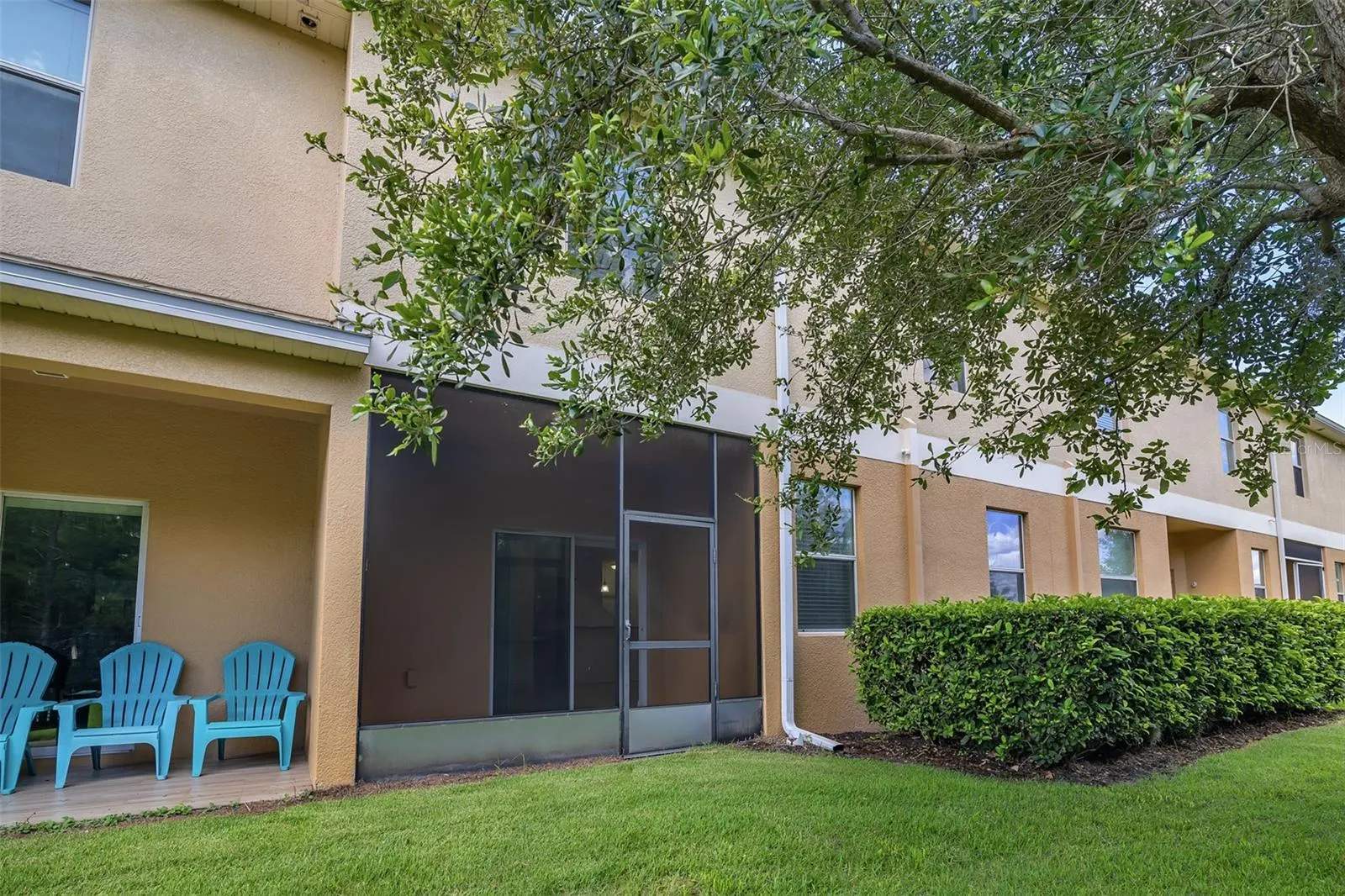 3530 RODRICK CIR