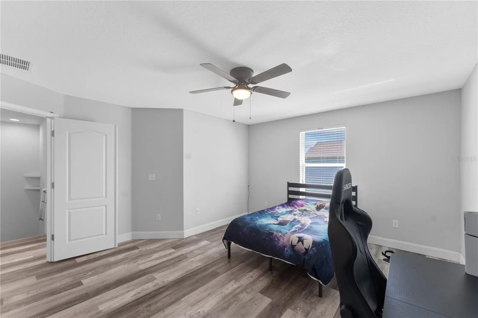 1902 HAILSHAM CT