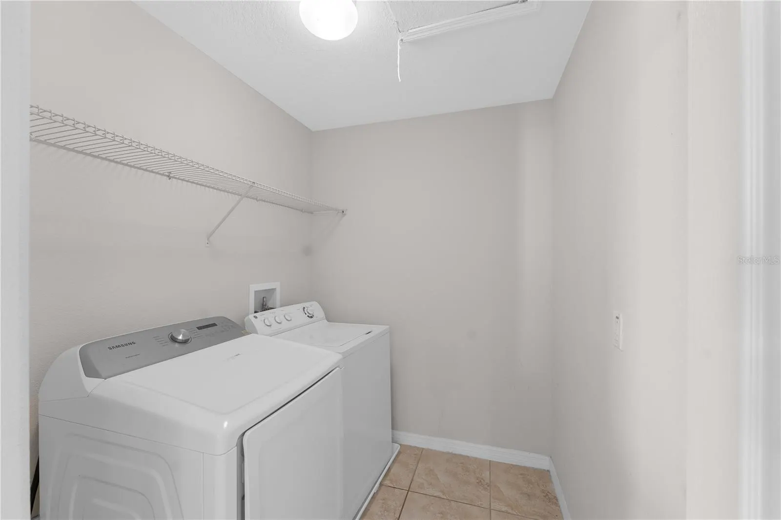 1902 HAILSHAM CT