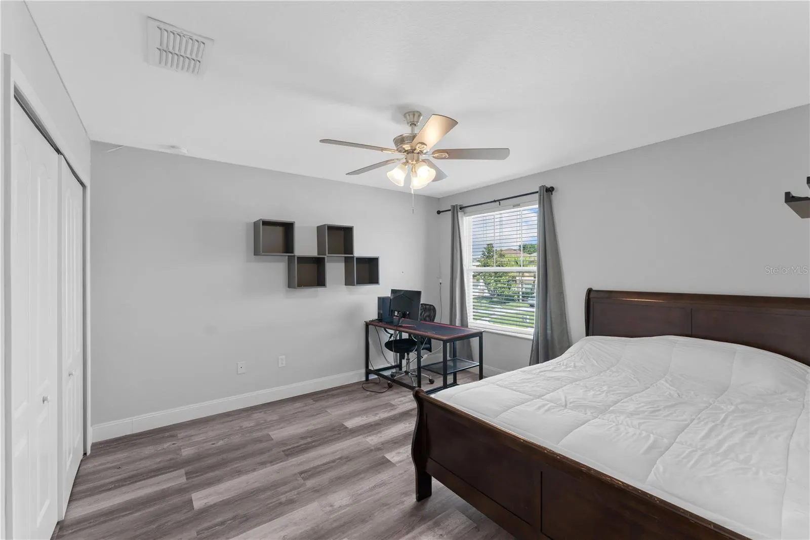 1902 HAILSHAM CT