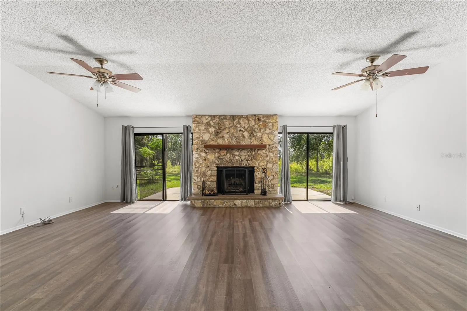 1189 RIB AVE