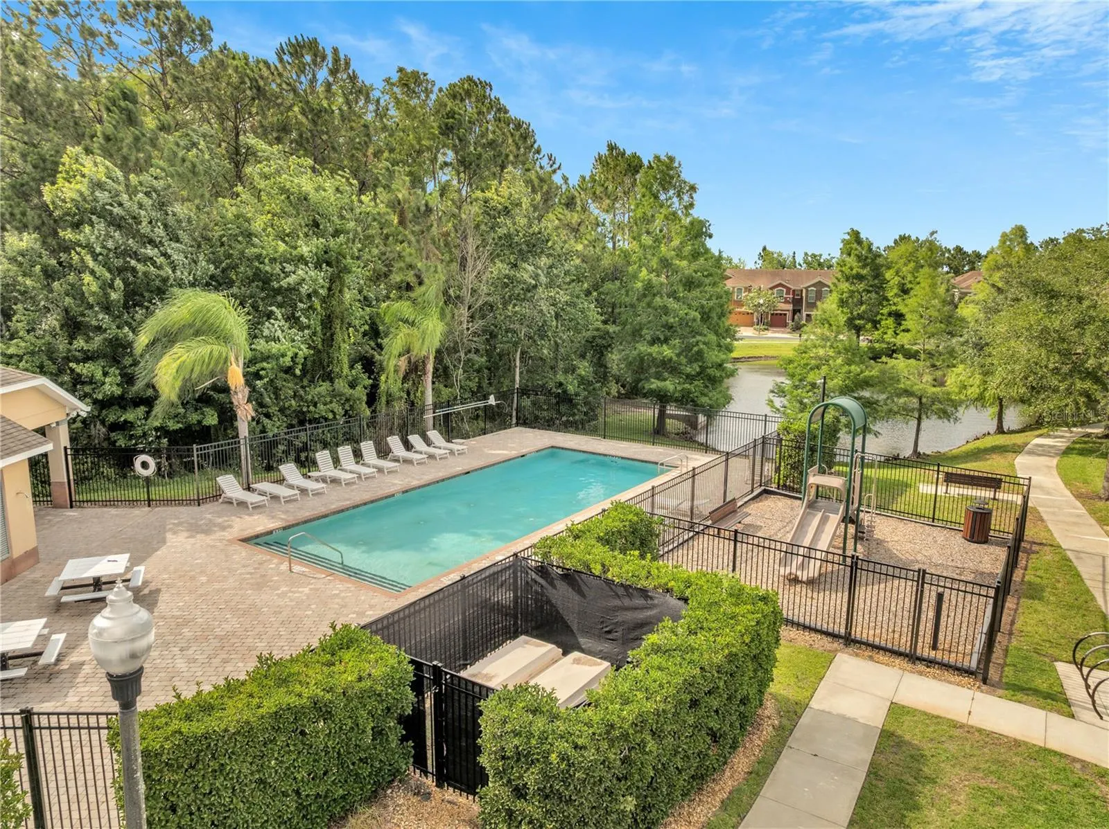 9559 SILVER BUTTONWOOD ST
