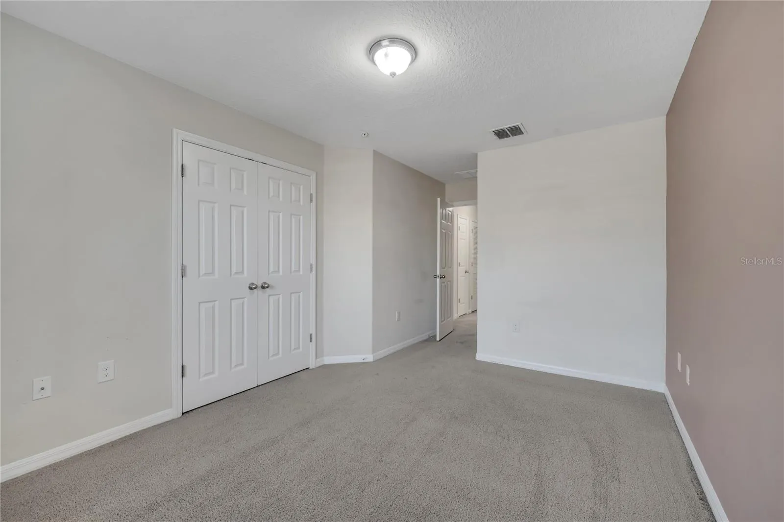 9559 SILVER BUTTONWOOD ST