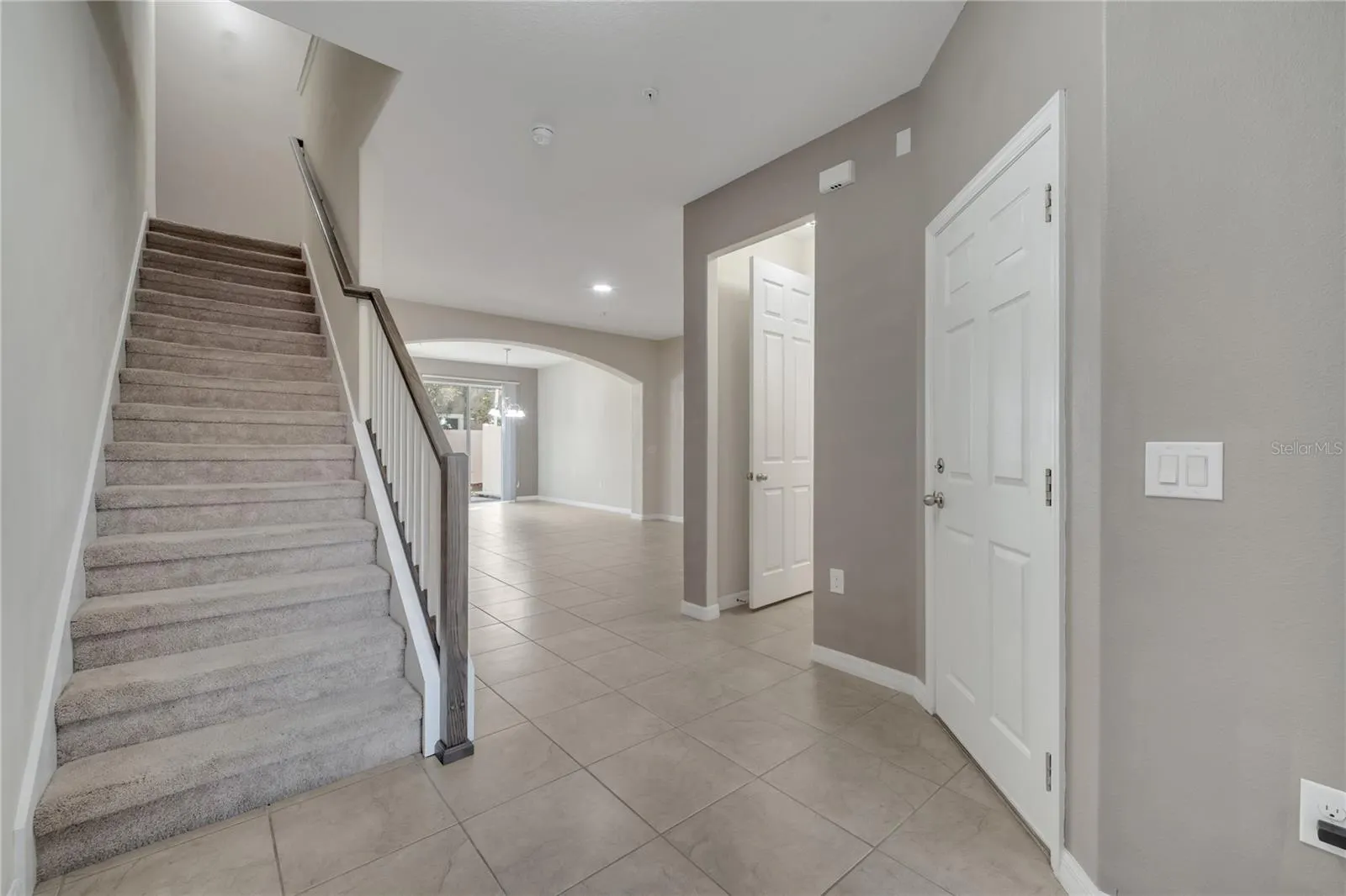 9559 SILVER BUTTONWOOD ST