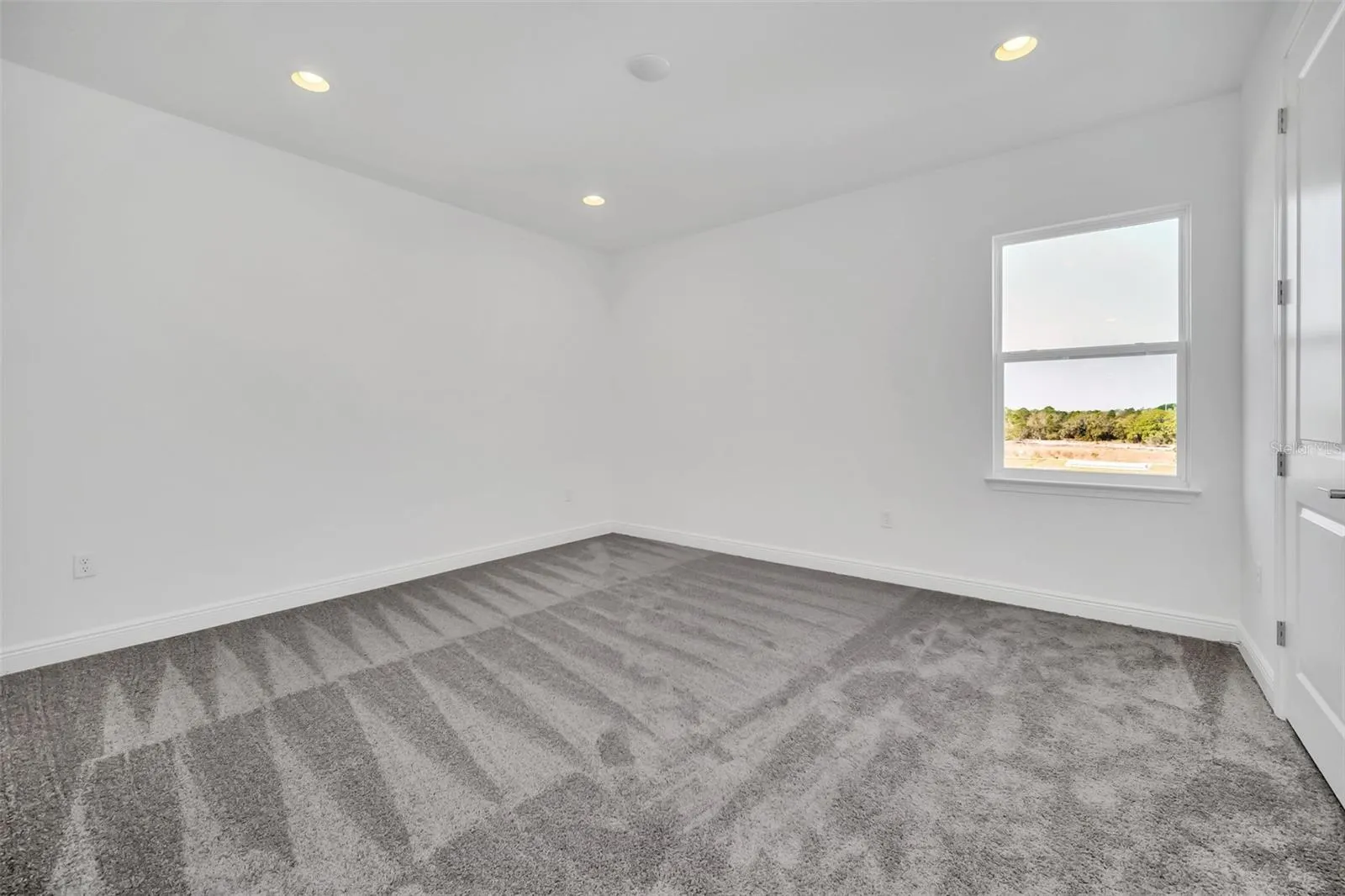 4387 RENLY LN