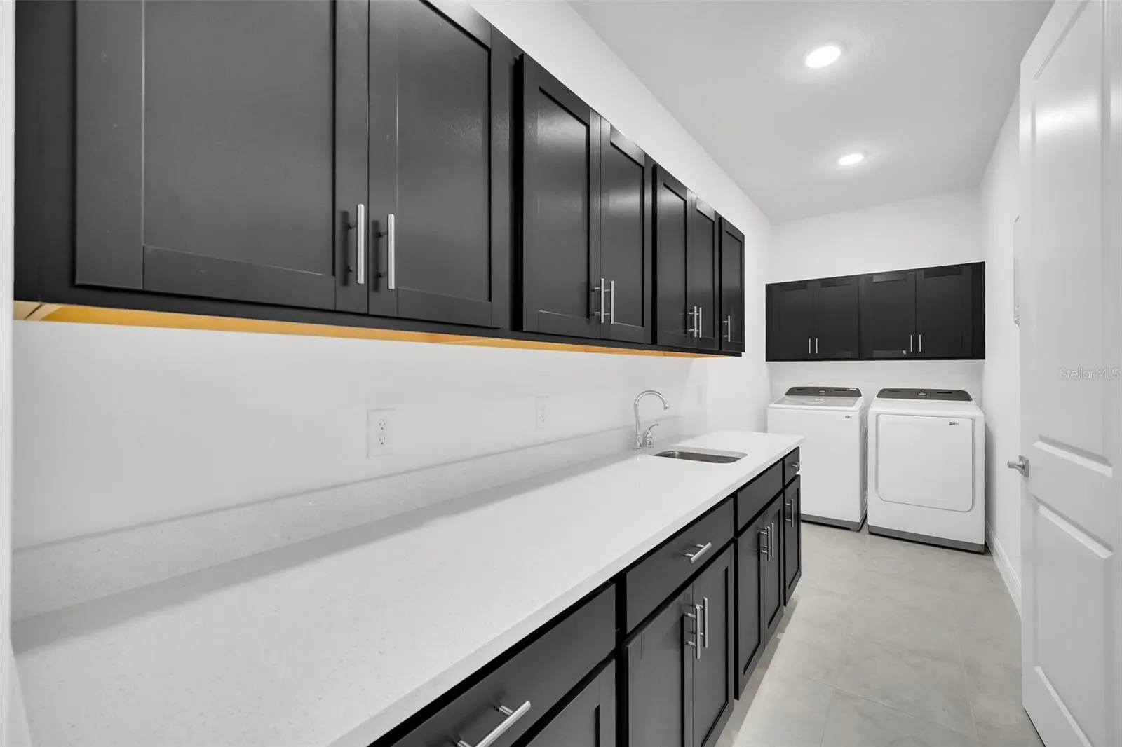 4387 RENLY LN