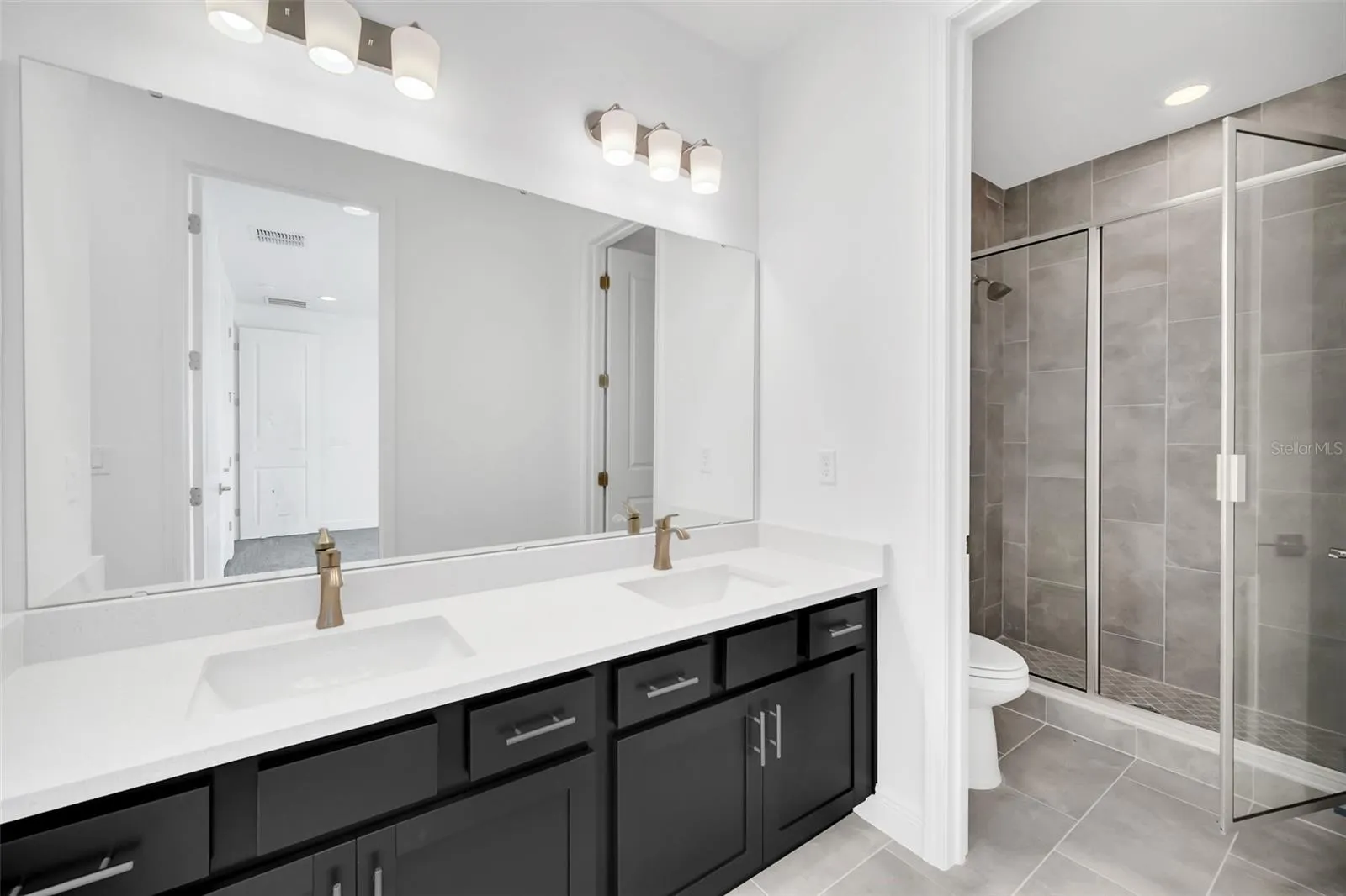 4387 RENLY LN
