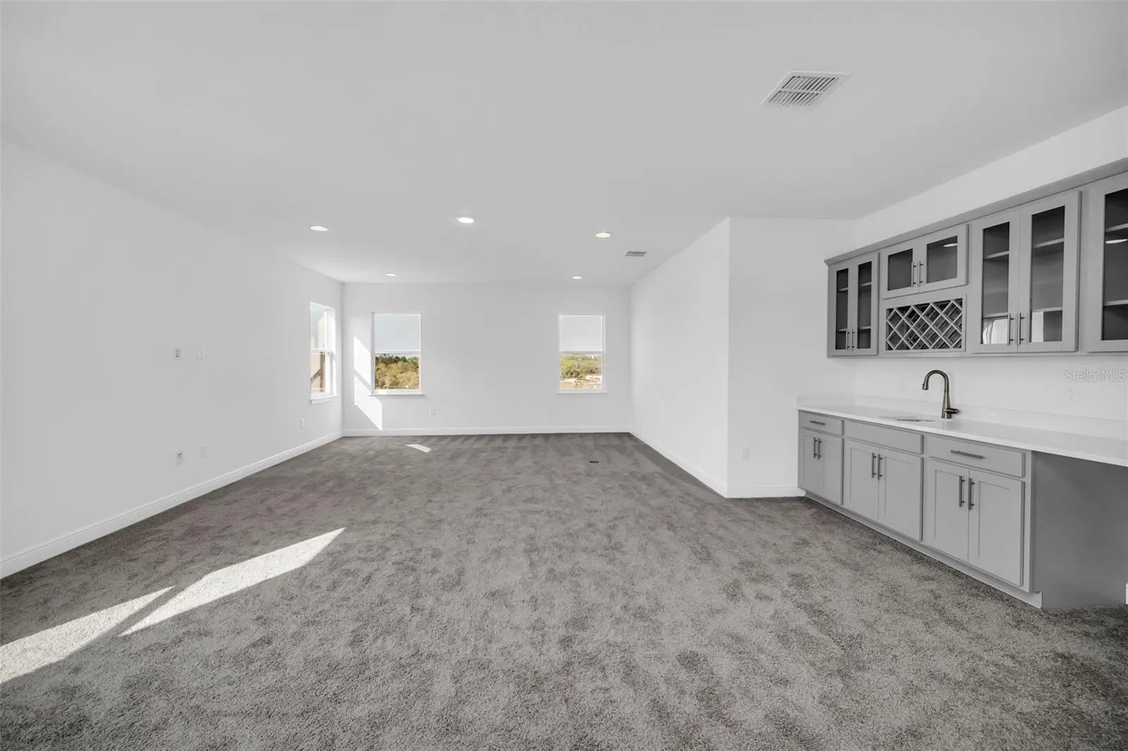 4387 RENLY LN