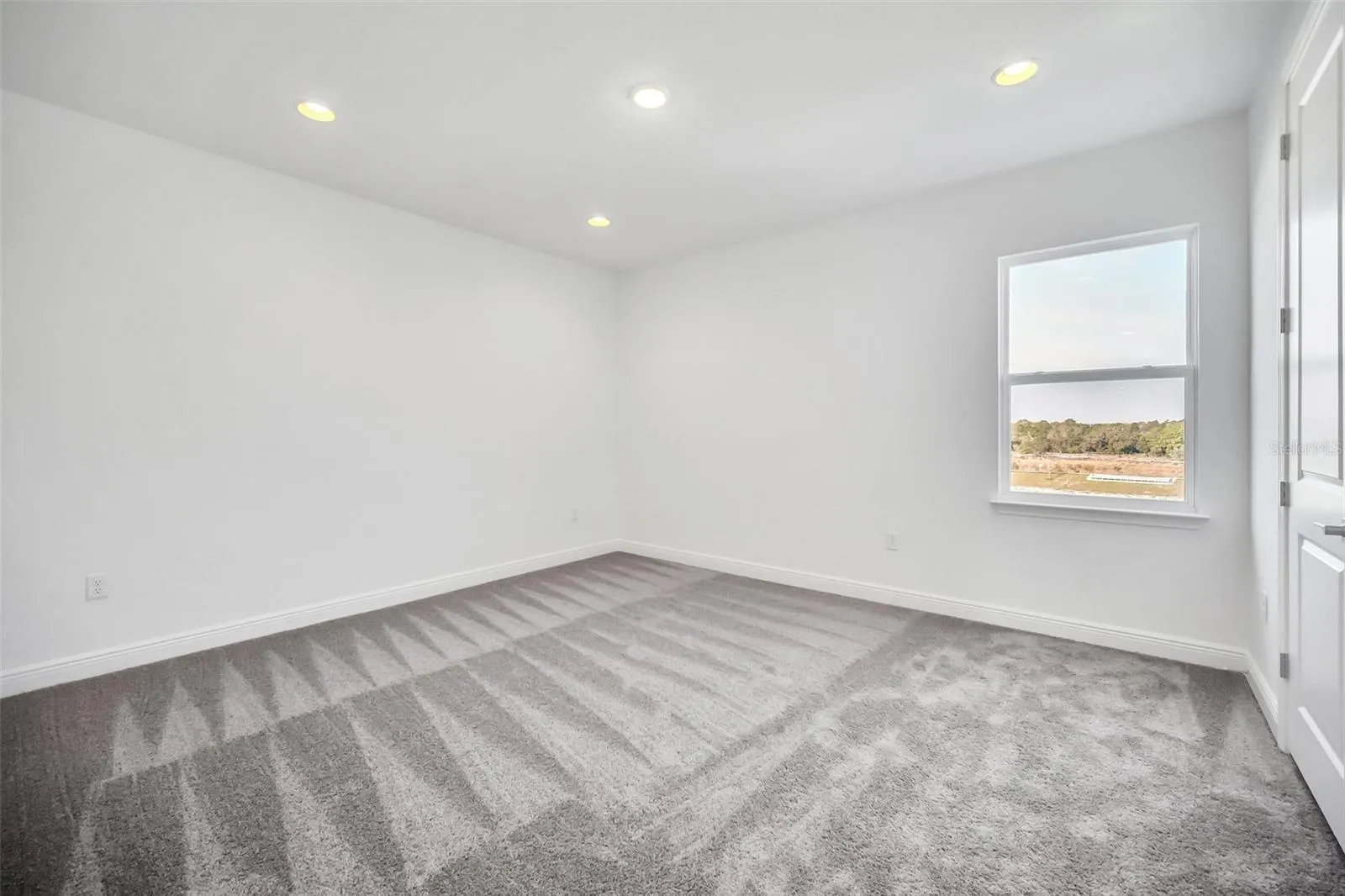 4387 RENLY LN