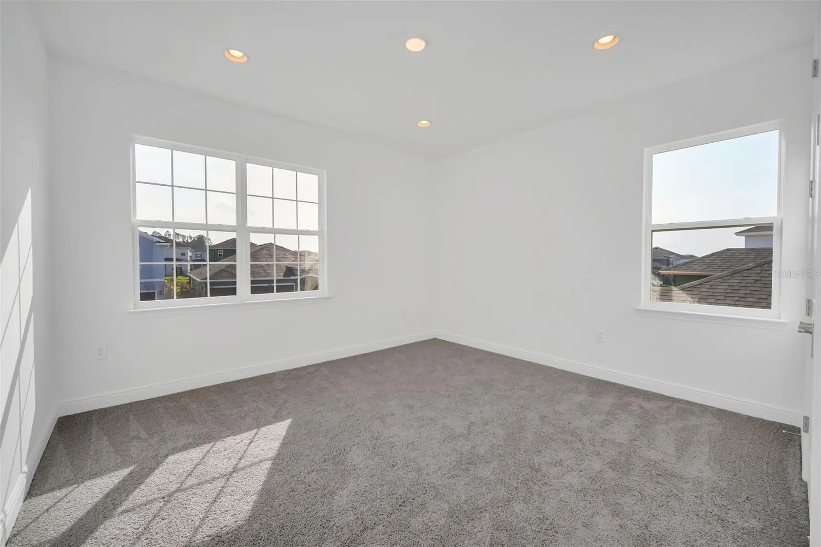 4387 RENLY LN