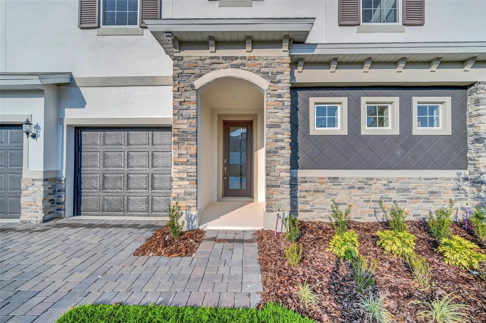 4387 RENLY LN