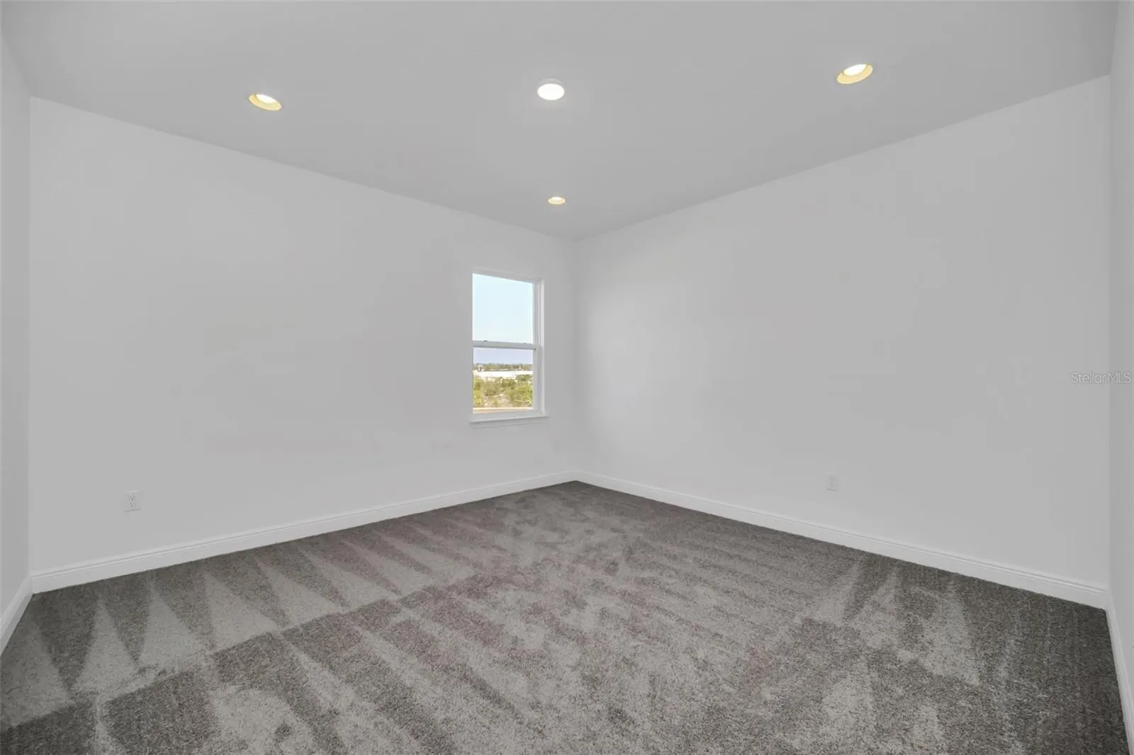 4387 RENLY LN