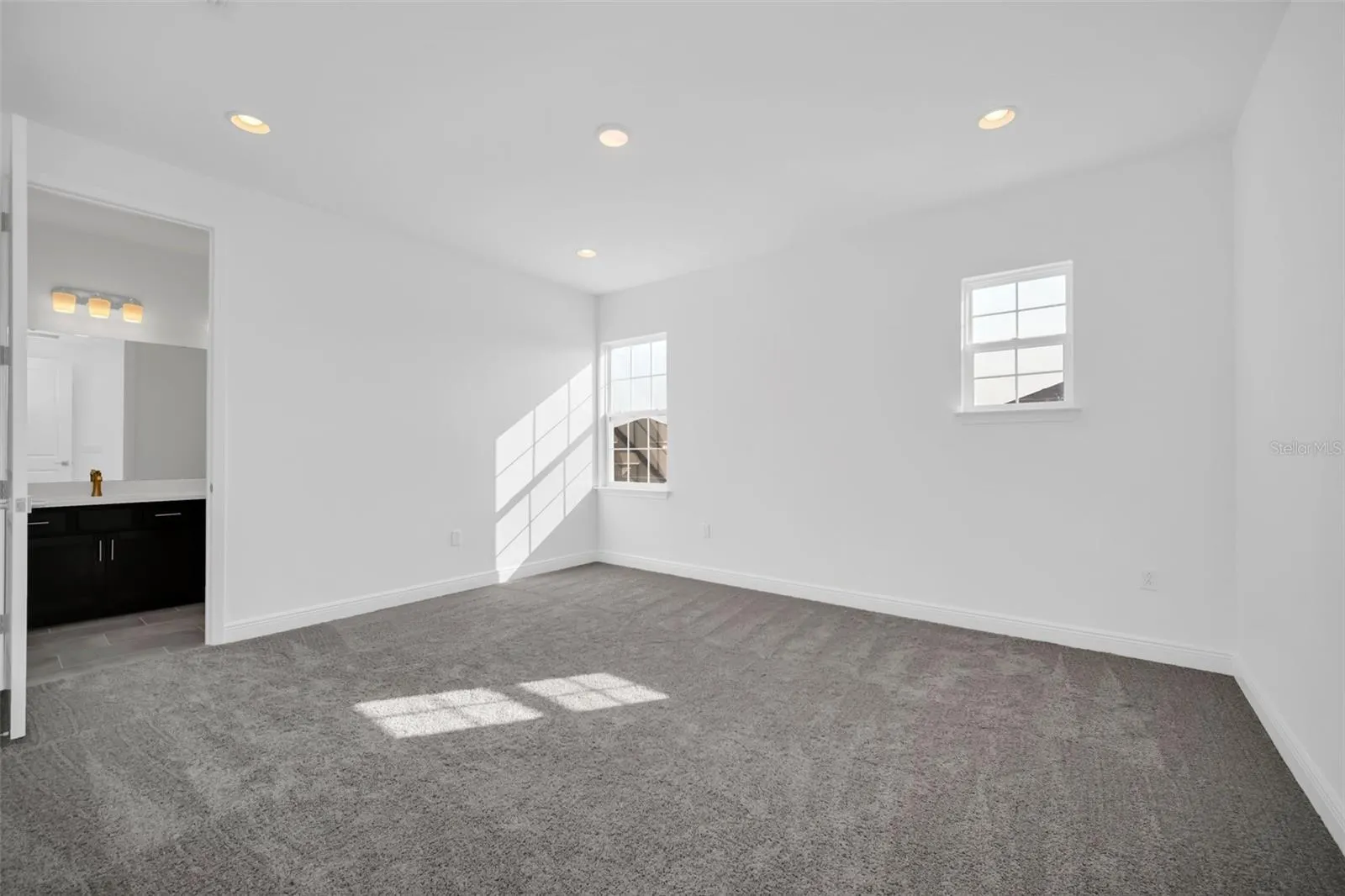 4387 RENLY LN
