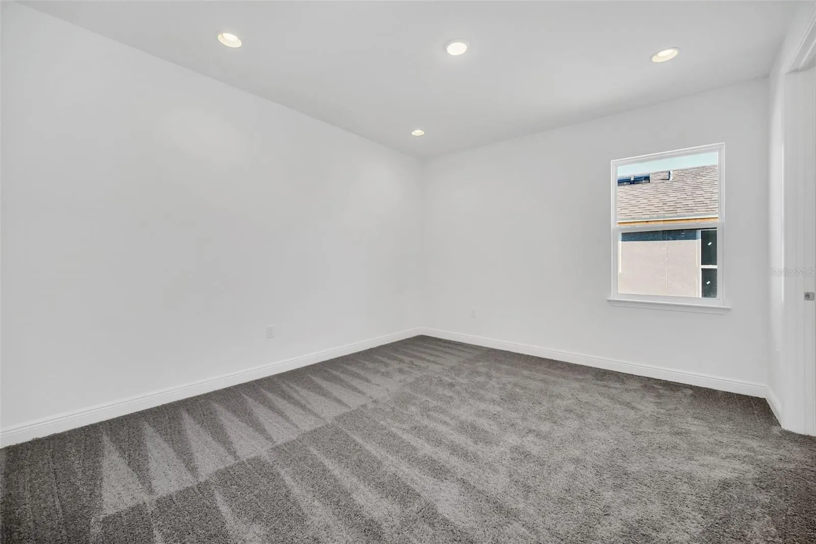 4387 RENLY LN