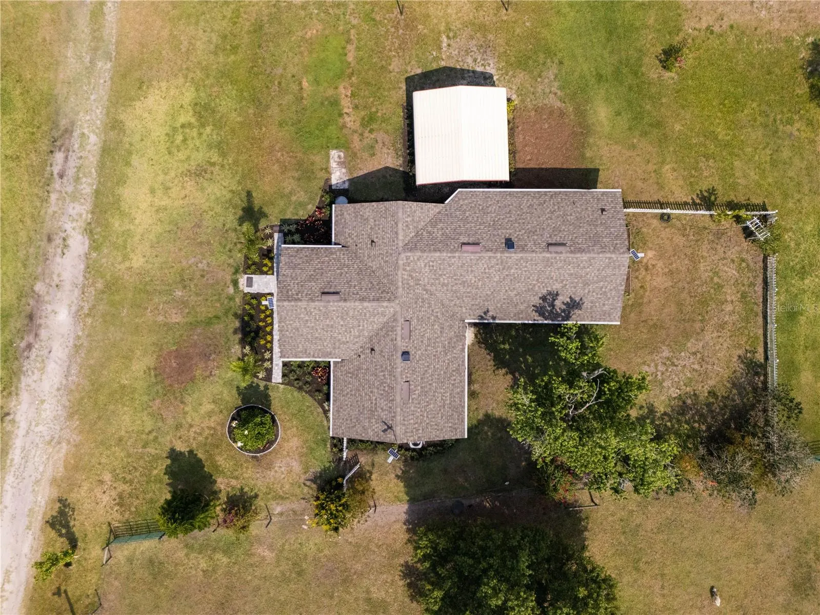 5365 RAMBLING RD