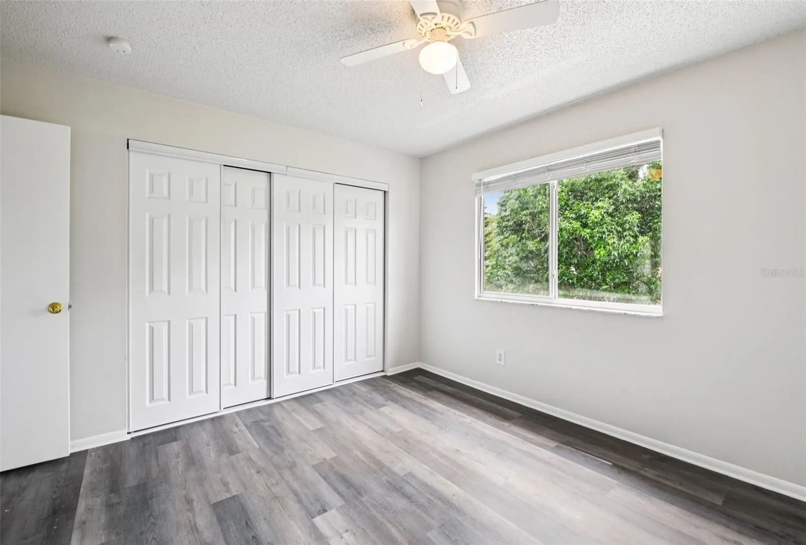 478 CHICAGO WOODS CIR