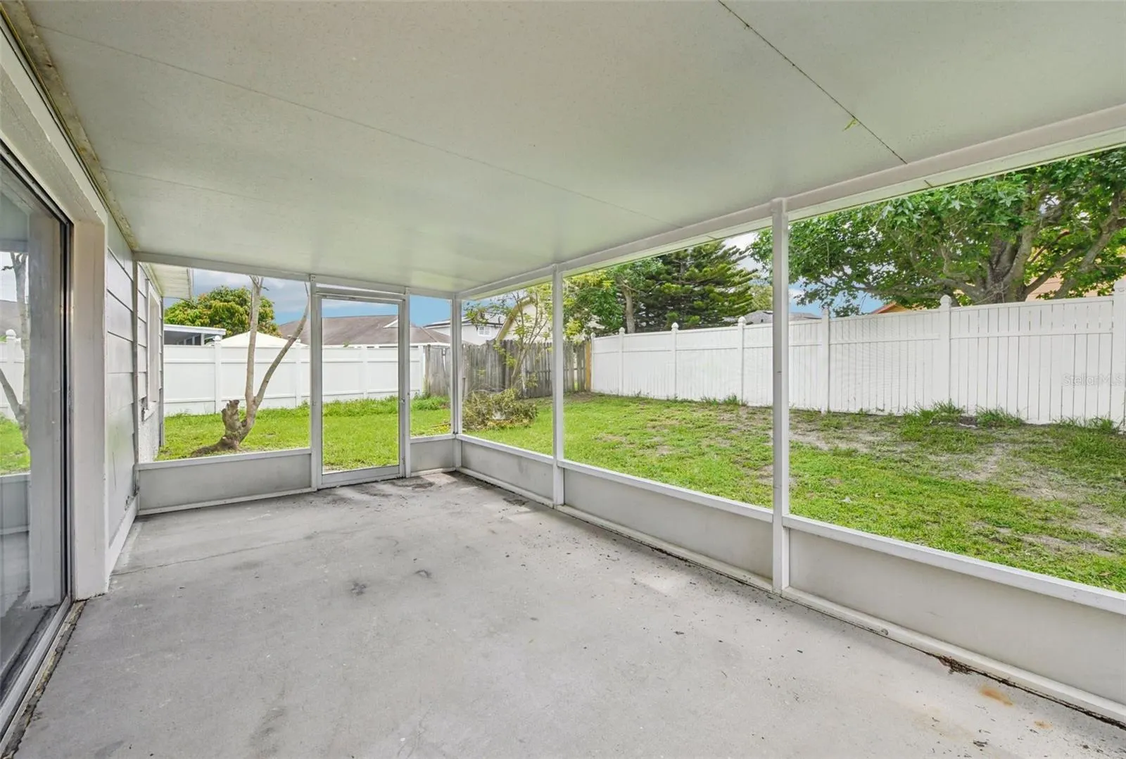 478 CHICAGO WOODS CIR