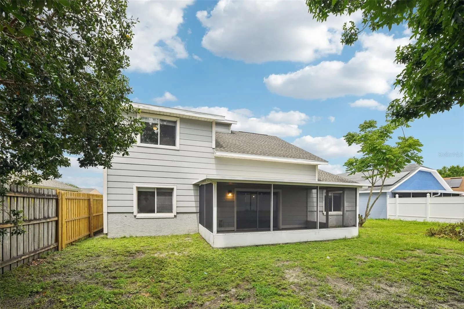 478 CHICAGO WOODS CIR