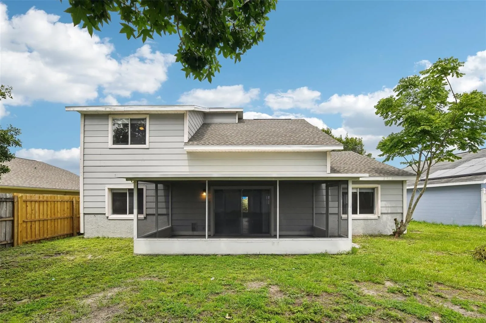 478 CHICAGO WOODS CIR