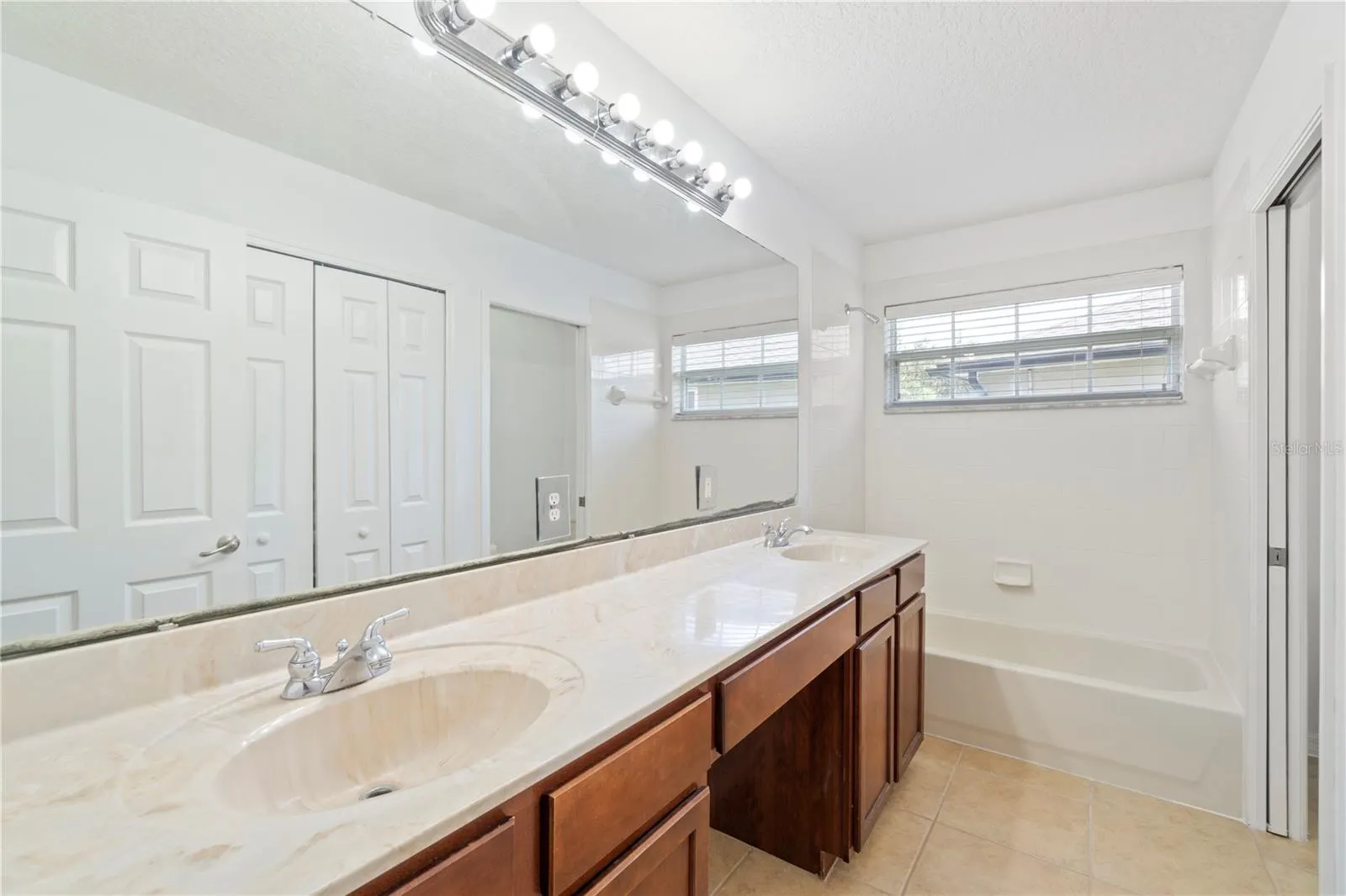 10142 SEROTINA CT
