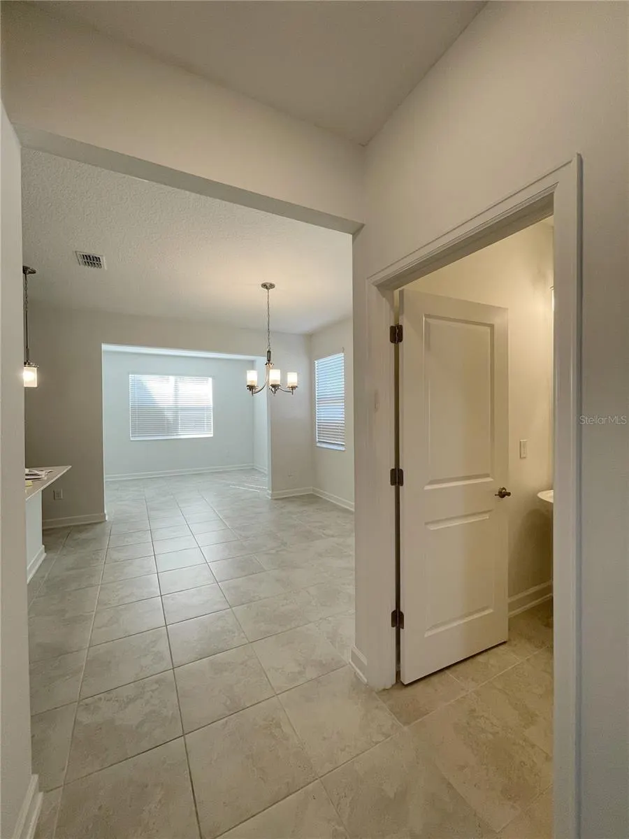 11070 LONGLEAF WOODS DR