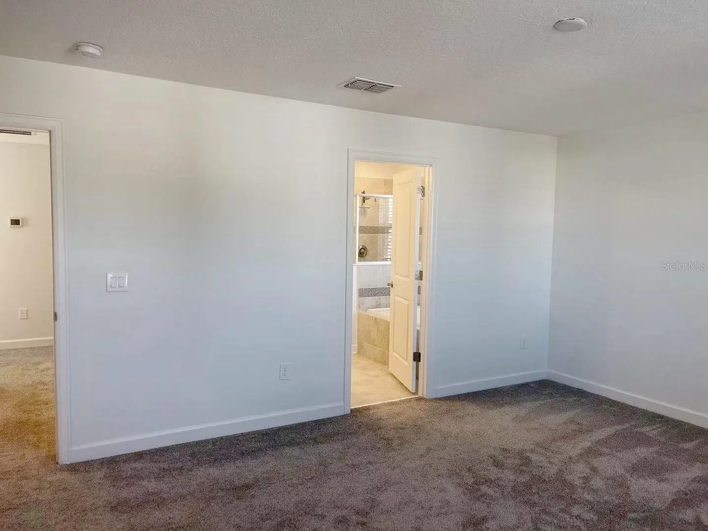 11070 LONGLEAF WOODS DR