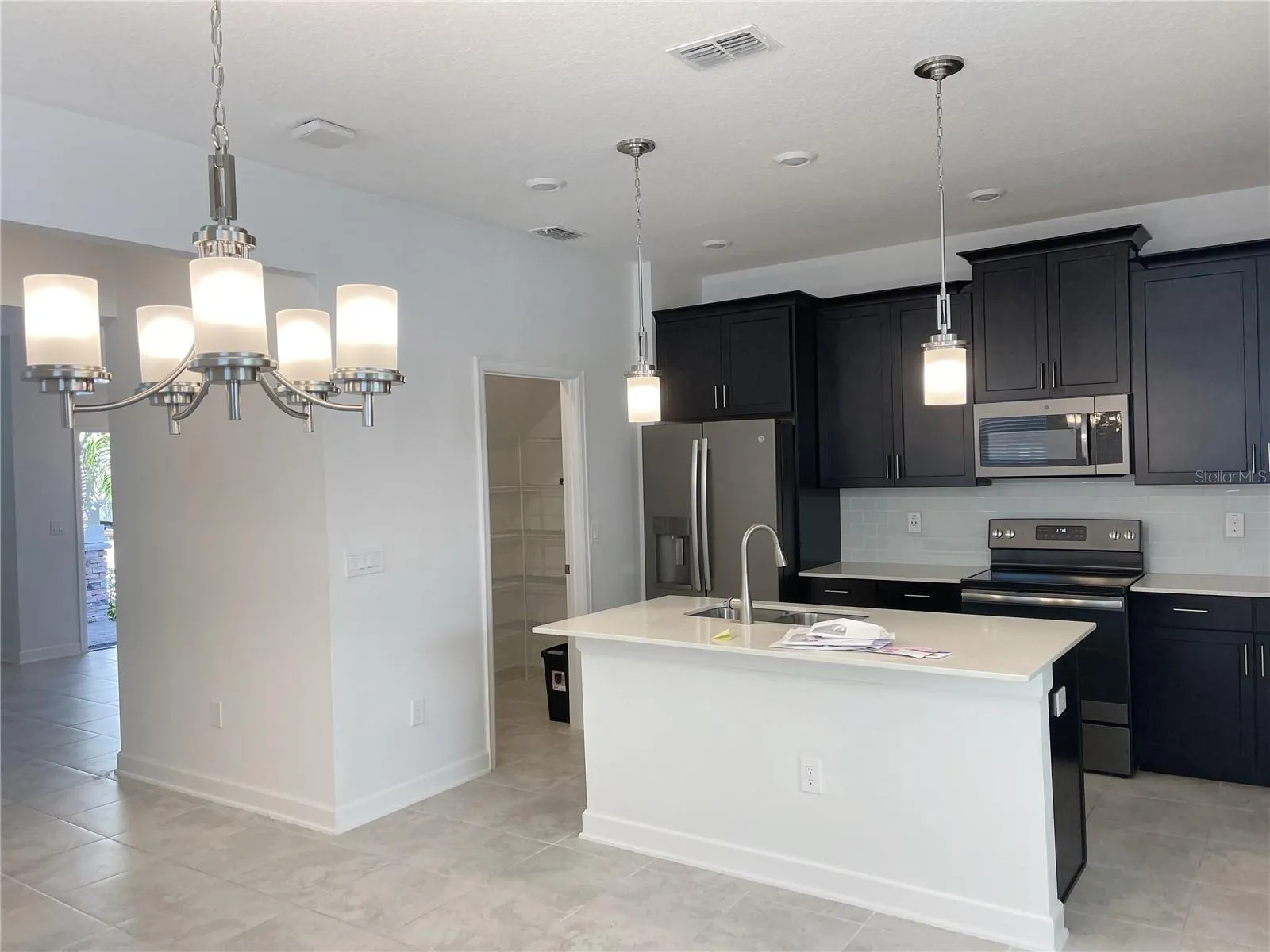 11070 LONGLEAF WOODS DR