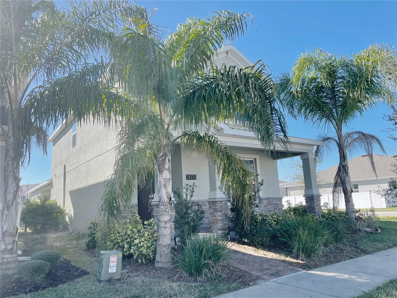 11070 LONGLEAF WOODS DR