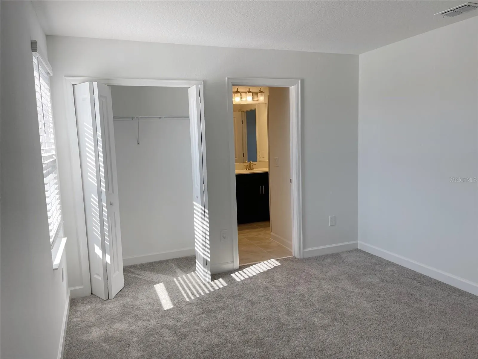 11070 LONGLEAF WOODS DR