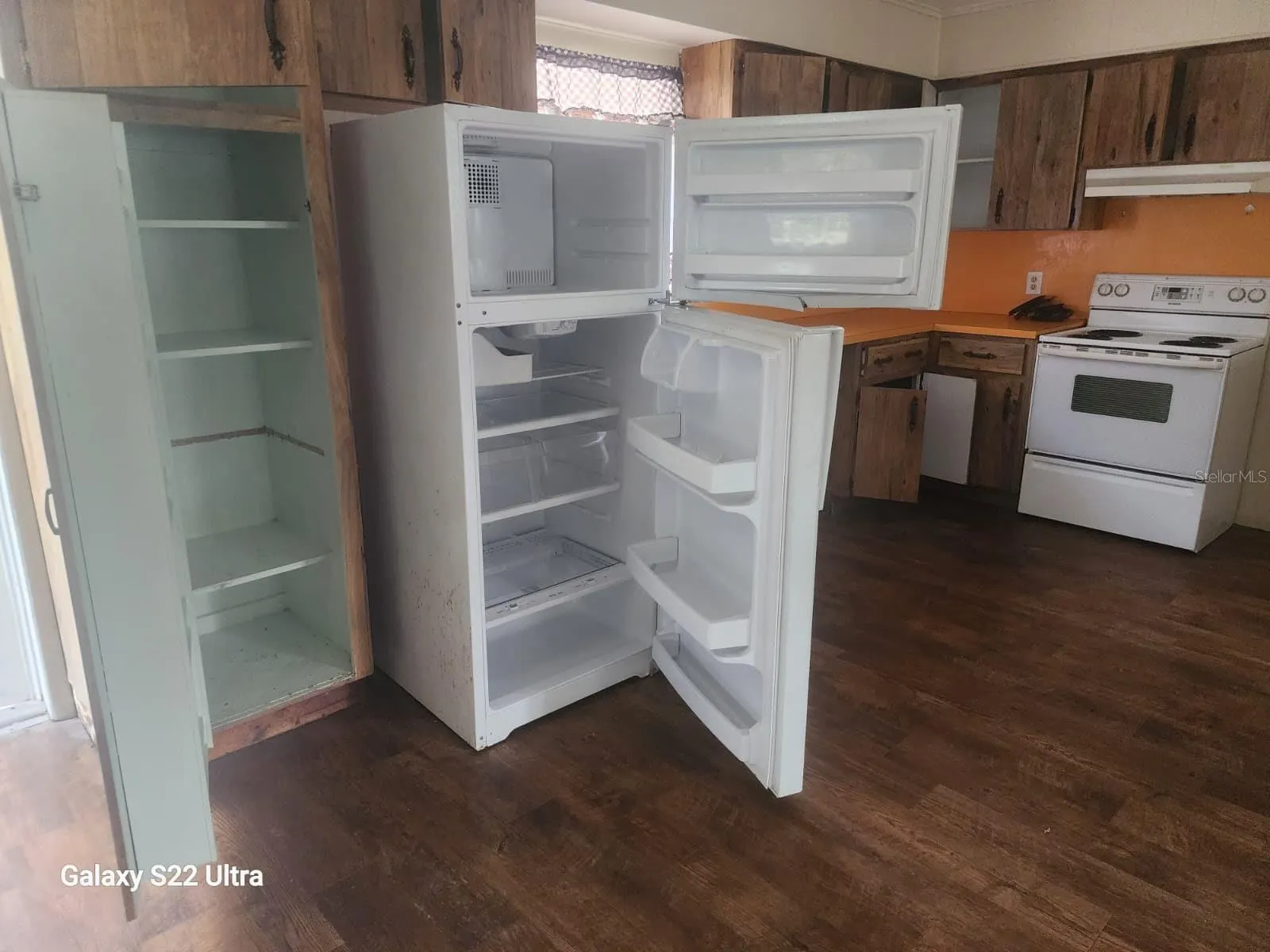1817 LOS PINOS DR