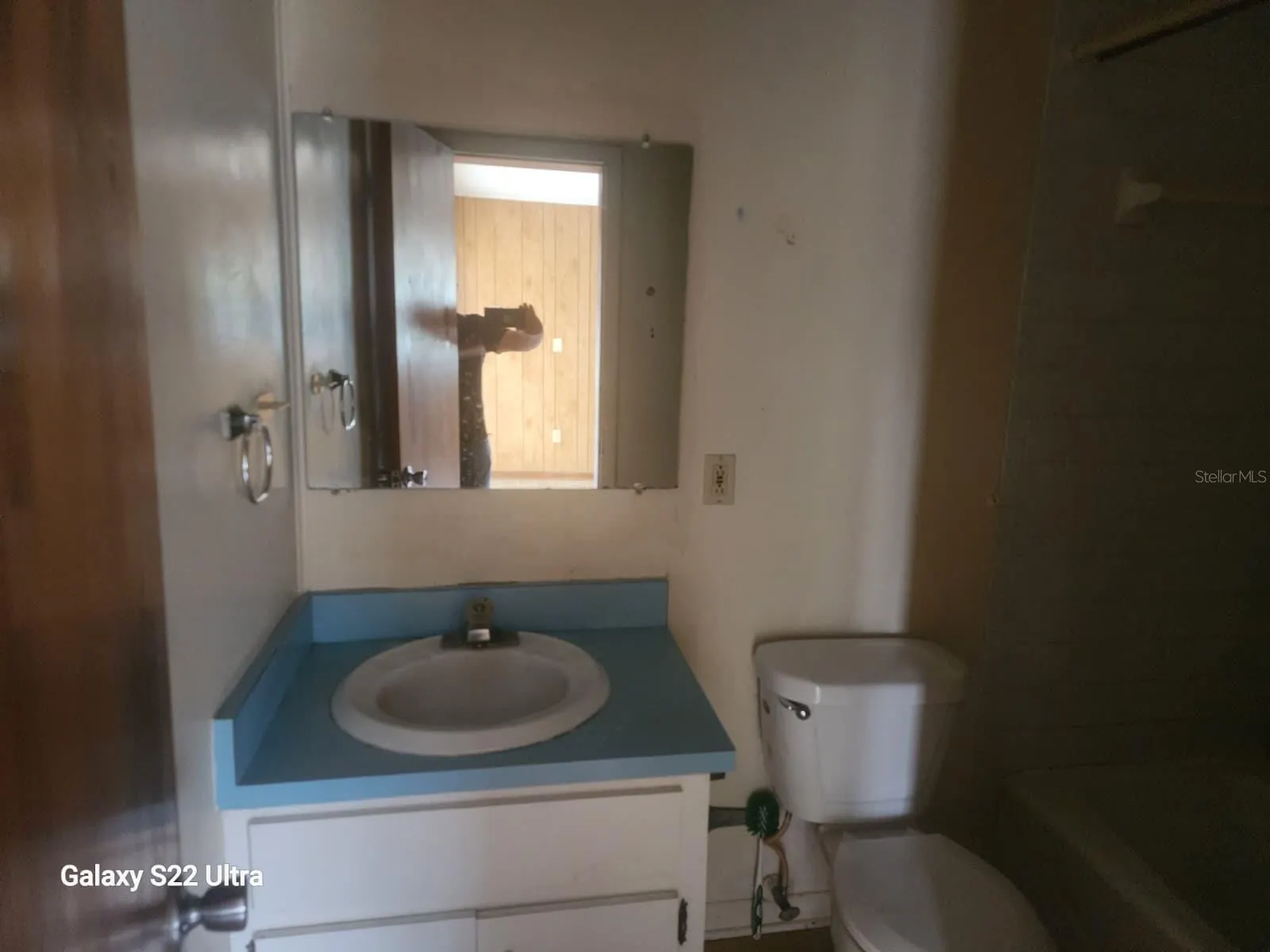 1821 LOS PINOS DR