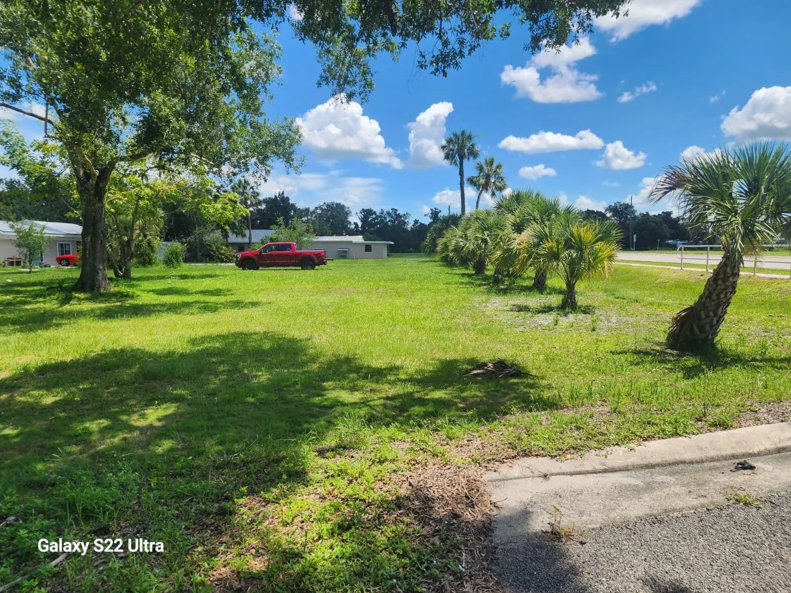 1821 LOS PINOS DR