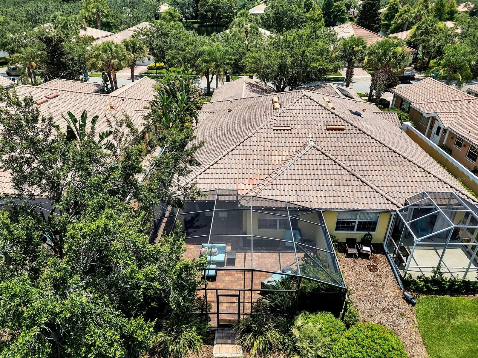 11854 DELFINA LN