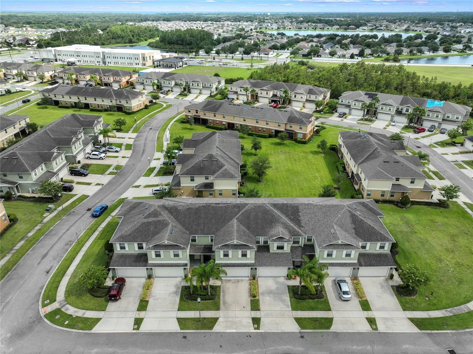 3349 RODRICK CIR