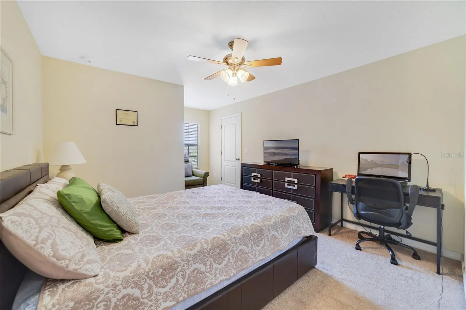 3349 RODRICK CIR