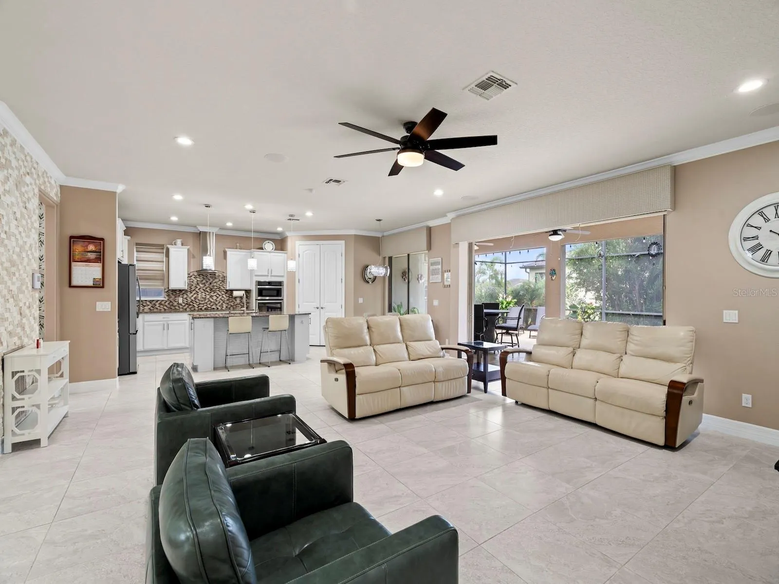 2618 MEAD AVE