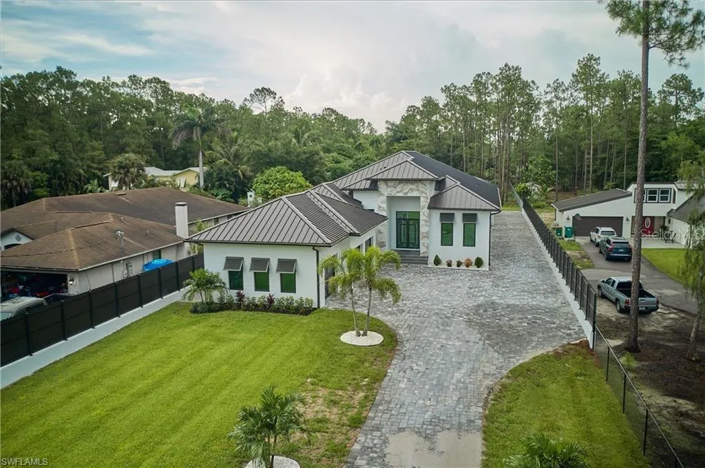5847 ENGLISH OAKS LN