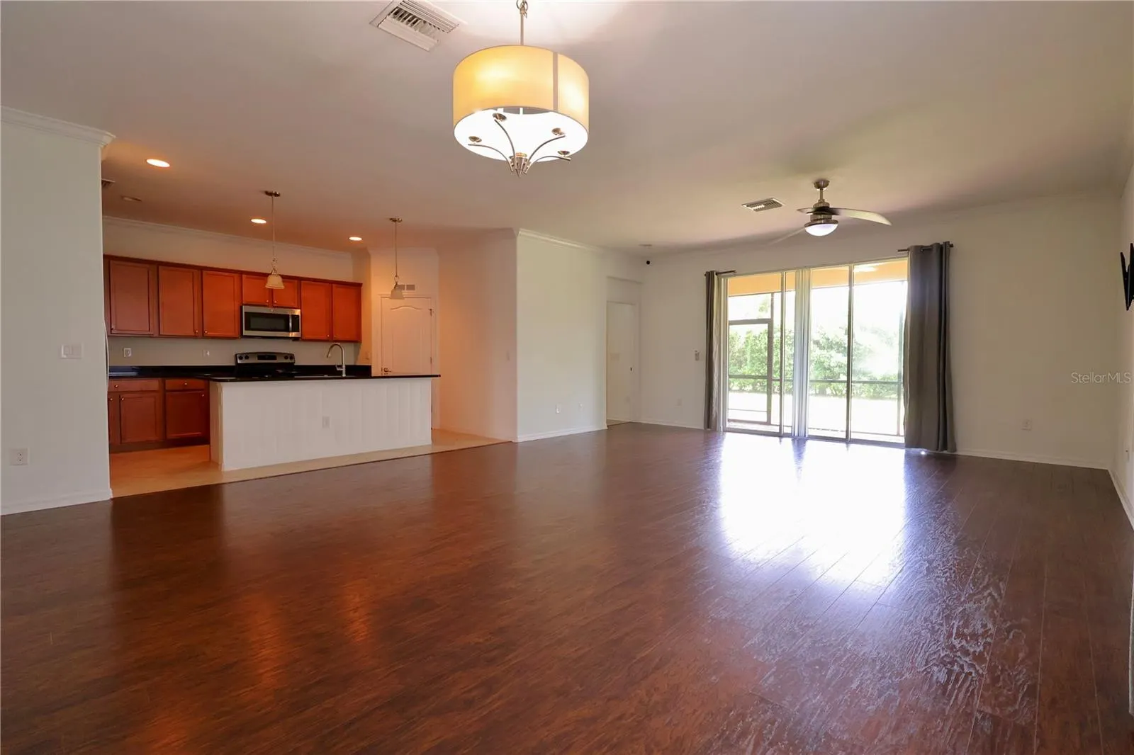 2338 HEYDON CIR E