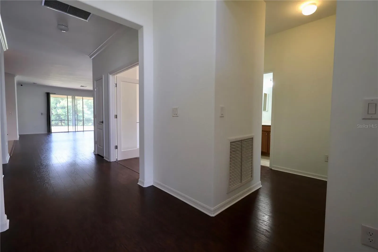 2338 HEYDON CIR E