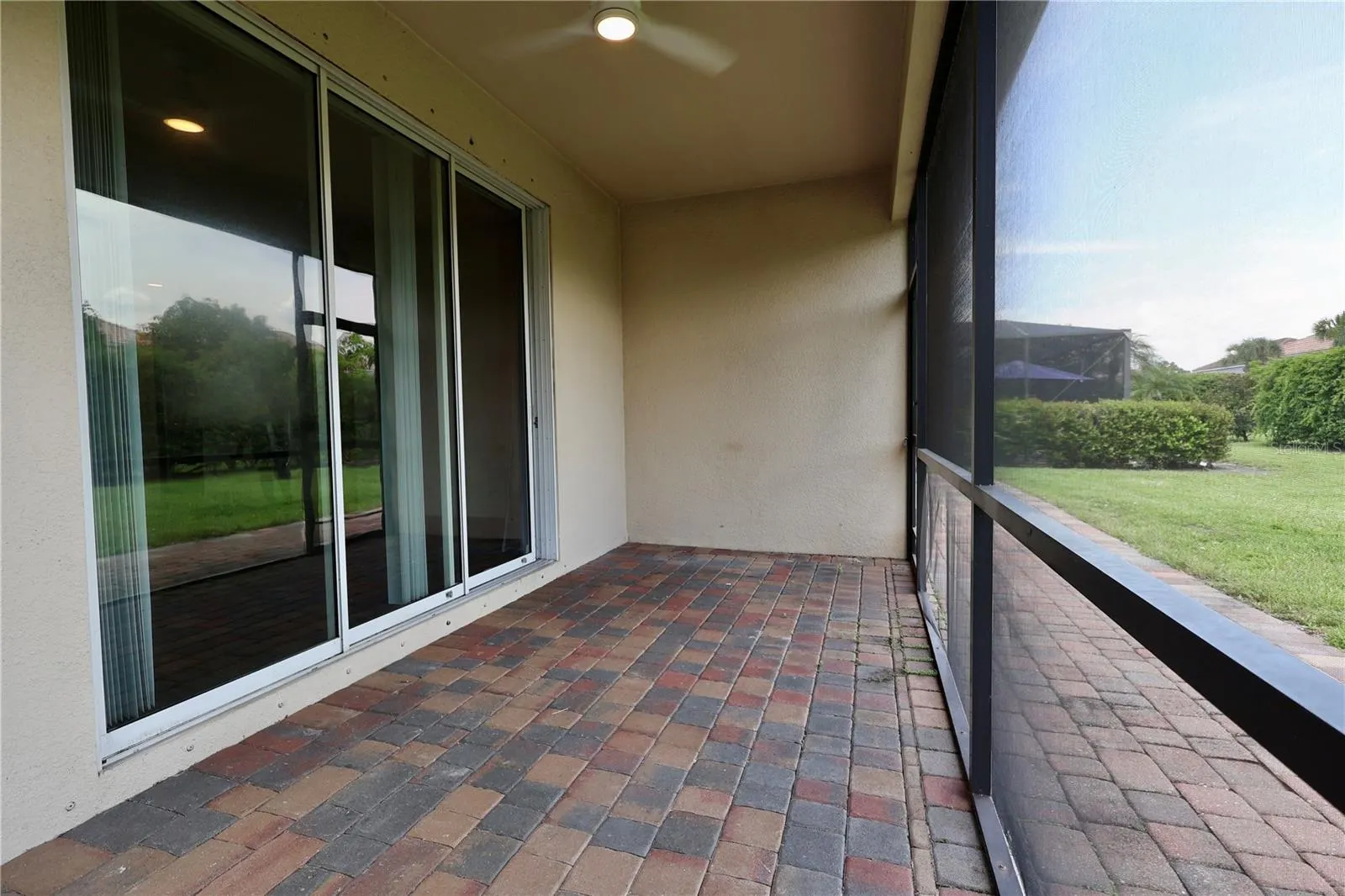 2338 HEYDON CIR E