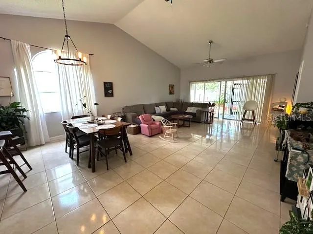 2784 FALLING TREE CIR