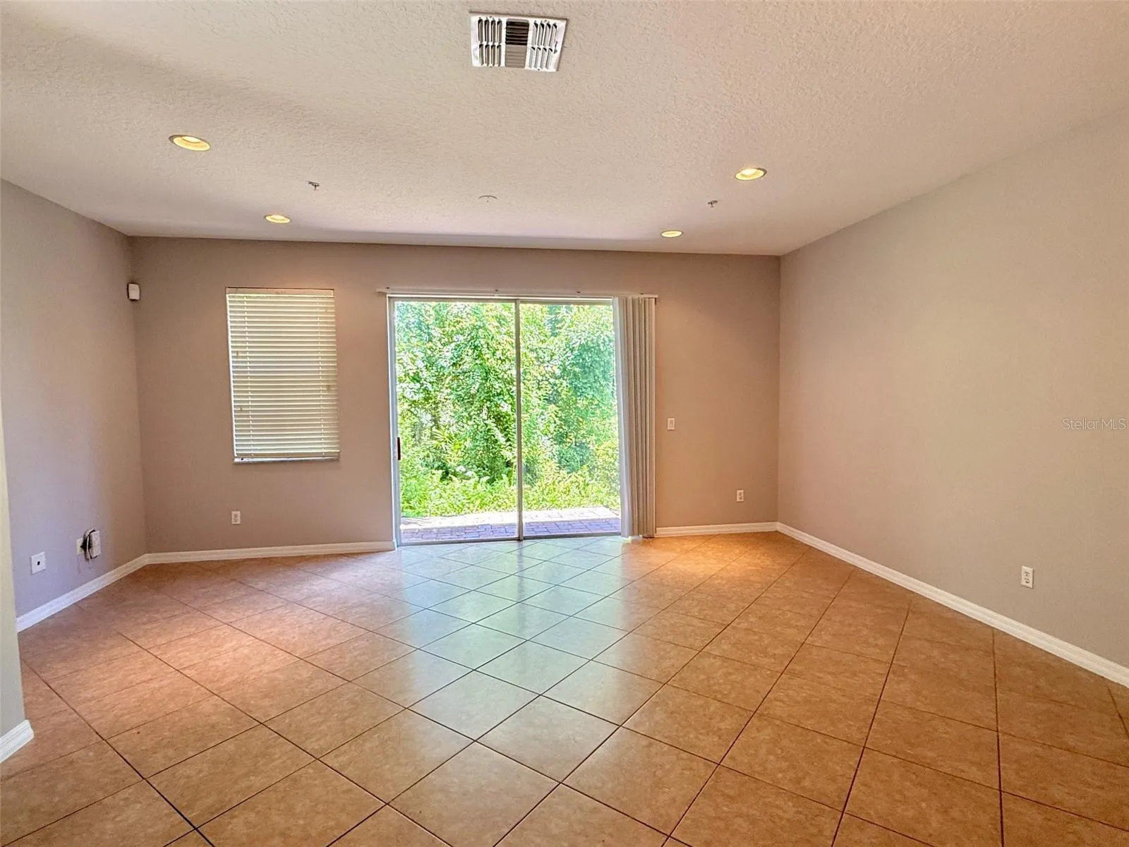 9244 SWEET MAPLE AVE
